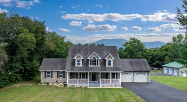 413 AYLOR GRUBBS AVE, STANLEY, Virginia 22851, 5 Bedrooms Bedrooms, ,2 BathroomsBathrooms,Residential,413 AYLOR GRUBBS AVE,667913 MLS # 667913