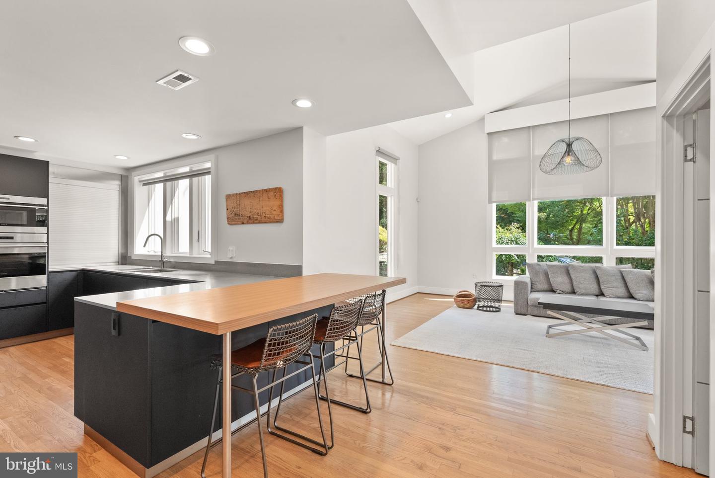 3100 N MONROE ST, ARLINGTON, Virginia 22207, 6 Bedrooms Bedrooms, ,4 BathroomsBathrooms,Residential,For sale,3100 N MONROE ST,VAAR2059308 MLS # VAAR2059308