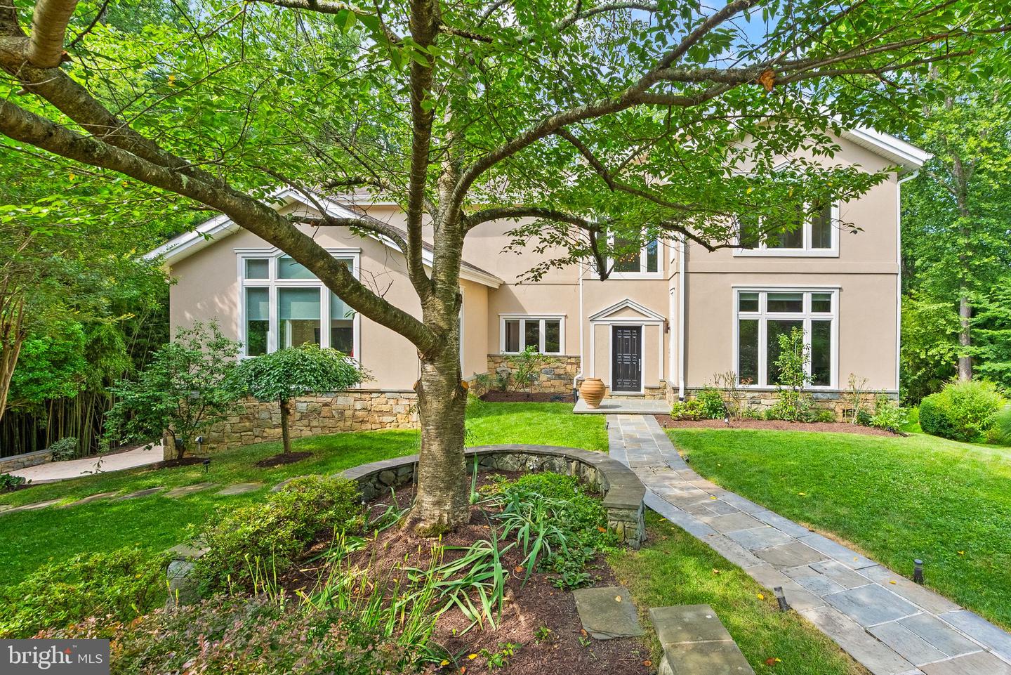 3100 N MONROE ST, ARLINGTON, Virginia 22207, 6 Bedrooms Bedrooms, ,4 BathroomsBathrooms,Residential,For sale,3100 N MONROE ST,VAAR2059308 MLS # VAAR2059308