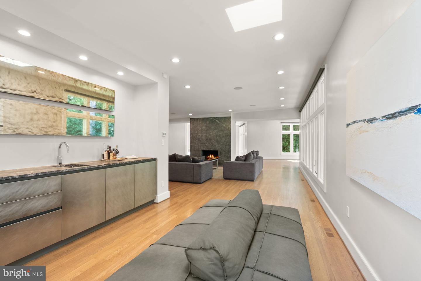 3100 N MONROE ST, ARLINGTON, Virginia 22207, 6 Bedrooms Bedrooms, ,4 BathroomsBathrooms,Residential,For sale,3100 N MONROE ST,VAAR2059308 MLS # VAAR2059308