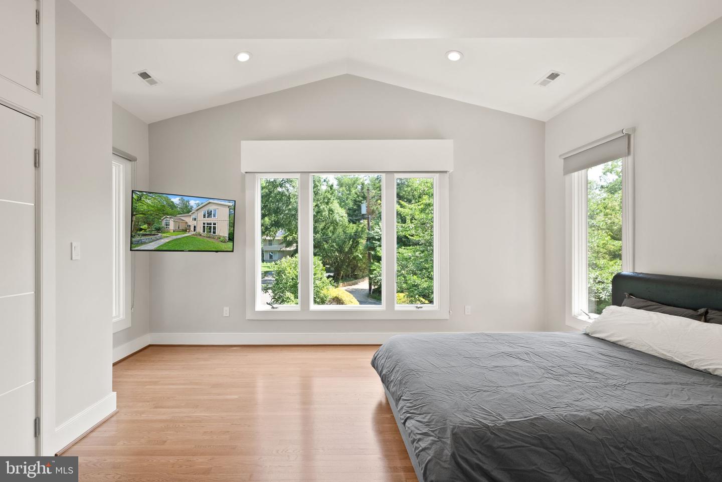 3100 N MONROE ST, ARLINGTON, Virginia 22207, 6 Bedrooms Bedrooms, ,4 BathroomsBathrooms,Residential,For sale,3100 N MONROE ST,VAAR2059308 MLS # VAAR2059308