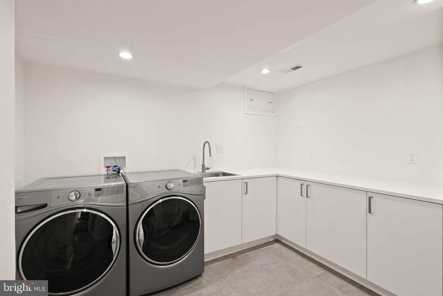 3100 N MONROE ST, ARLINGTON, Virginia 22207, 6 Bedrooms Bedrooms, ,4 BathroomsBathrooms,Residential,For sale,3100 N MONROE ST,VAAR2059308 MLS # VAAR2059308