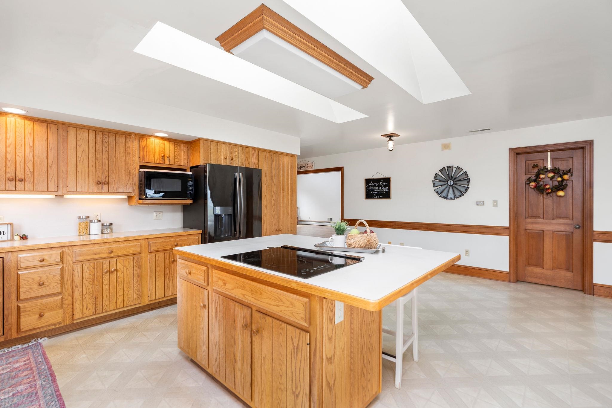 1040 TINKLING SPRING RD, STAUNTON, Virginia 24401, 3 Bedrooms Bedrooms, ,3 BathroomsBathrooms,Residential,1040 TINKLING SPRING RD,667916 MLS # 667916