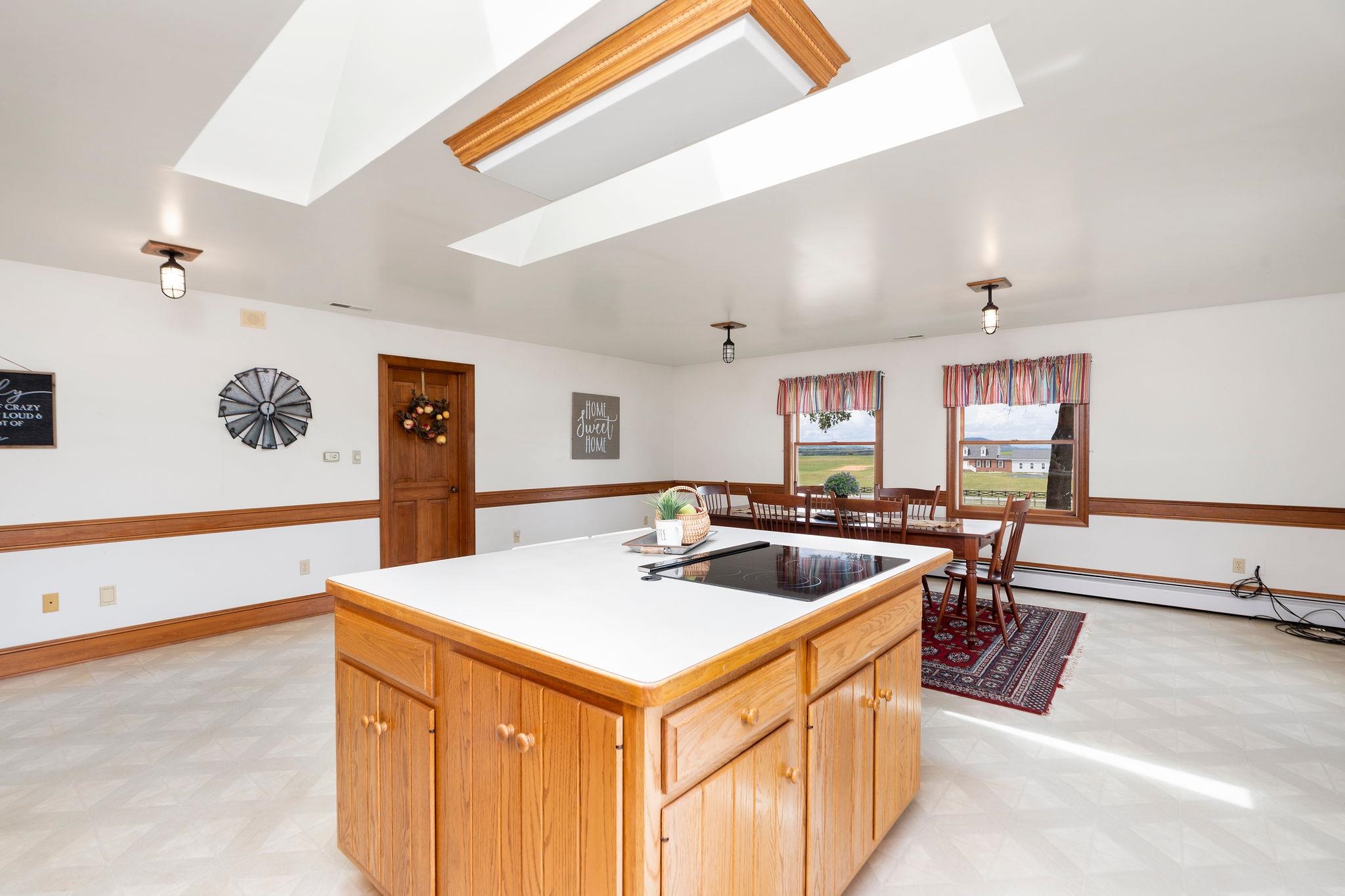 1040 TINKLING SPRING RD, STAUNTON, Virginia 24401, 3 Bedrooms Bedrooms, ,3 BathroomsBathrooms,Residential,1040 TINKLING SPRING RD,667916 MLS # 667916