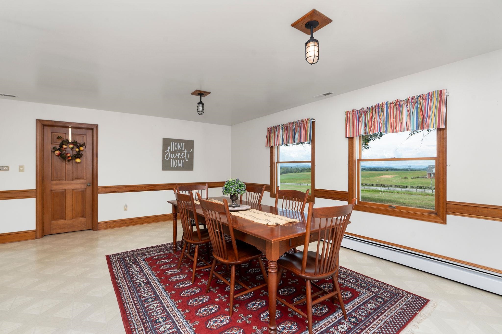 1040 TINKLING SPRING RD, STAUNTON, Virginia 24401, 3 Bedrooms Bedrooms, ,3 BathroomsBathrooms,Residential,1040 TINKLING SPRING RD,667916 MLS # 667916