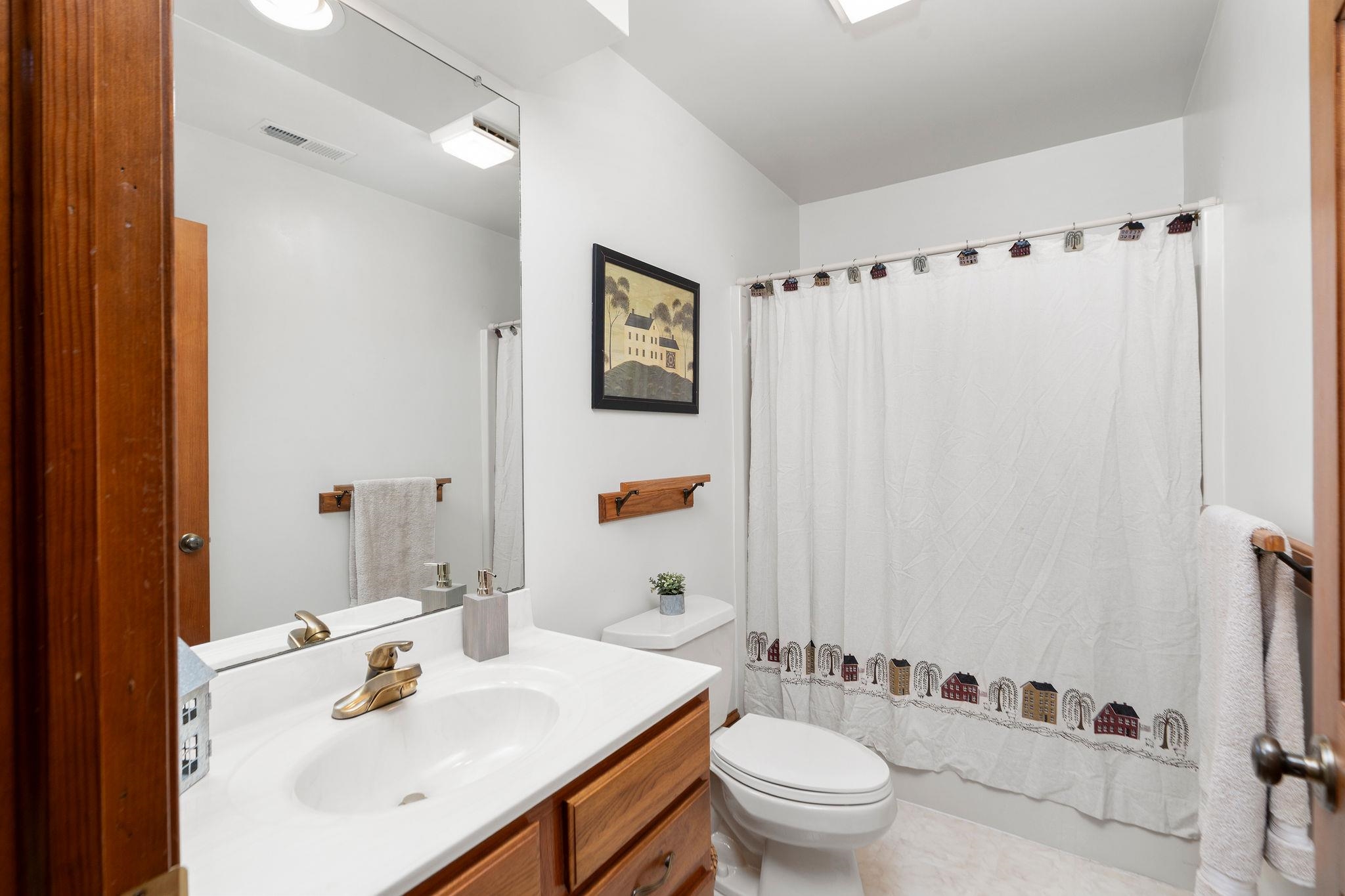 1040 TINKLING SPRING RD, STAUNTON, Virginia 24401, 3 Bedrooms Bedrooms, ,3 BathroomsBathrooms,Residential,1040 TINKLING SPRING RD,667916 MLS # 667916
