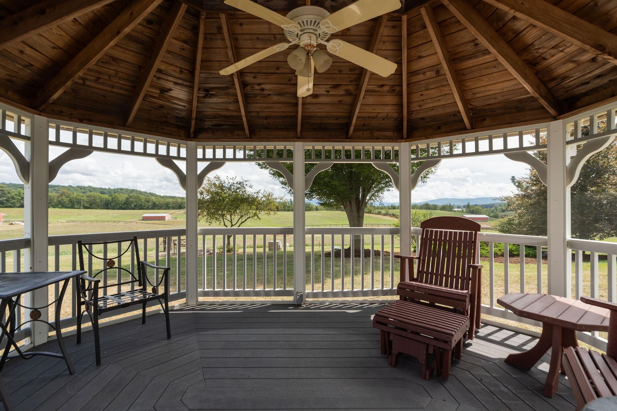 1040 TINKLING SPRING RD, STAUNTON, Virginia 24401, 3 Bedrooms Bedrooms, ,3 BathroomsBathrooms,Residential,1040 TINKLING SPRING RD,667916 MLS # 667916