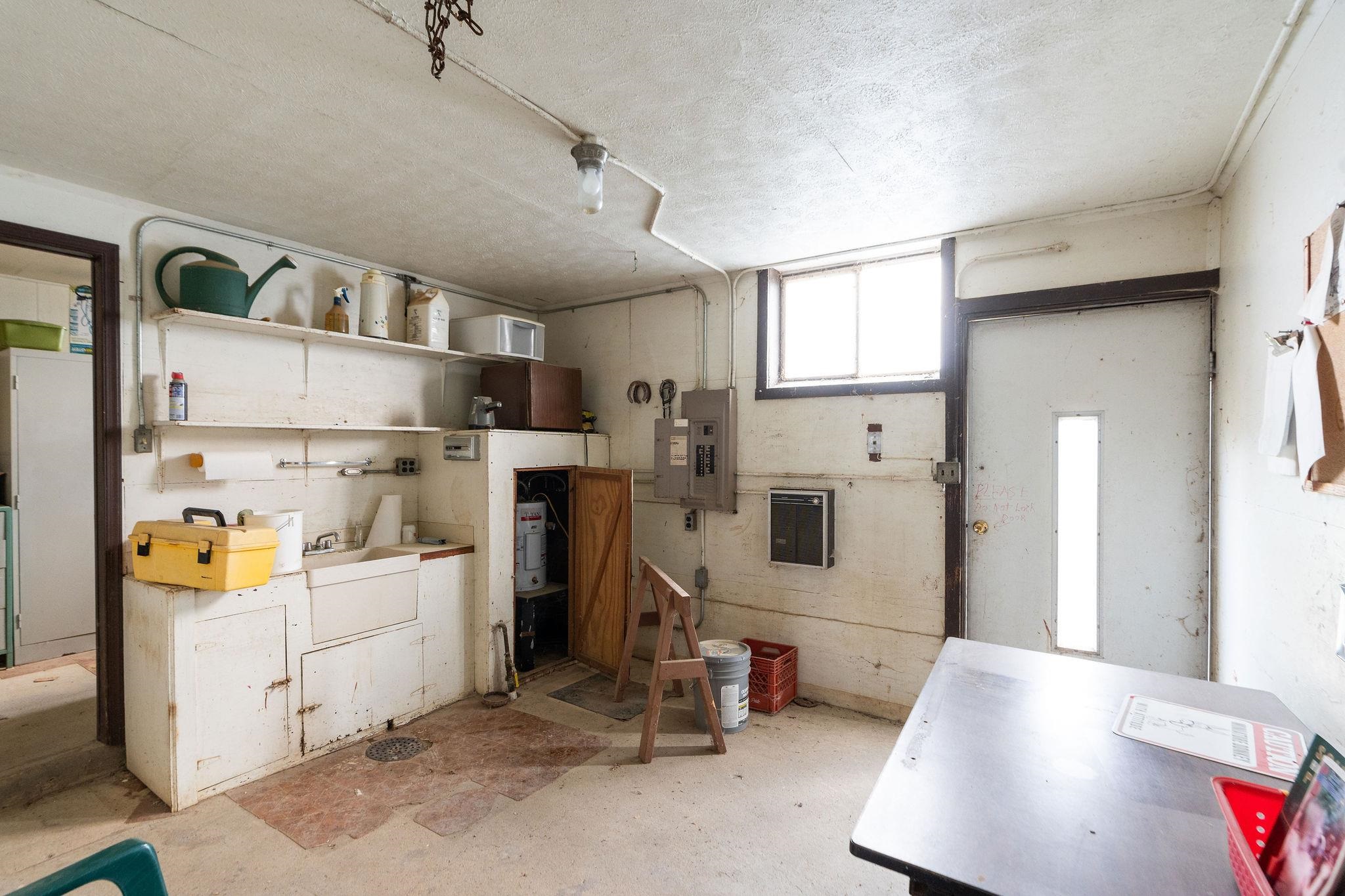 1040 TINKLING SPRING RD, STAUNTON, Virginia 24401, 3 Bedrooms Bedrooms, ,3 BathroomsBathrooms,Residential,1040 TINKLING SPRING RD,667916 MLS # 667916