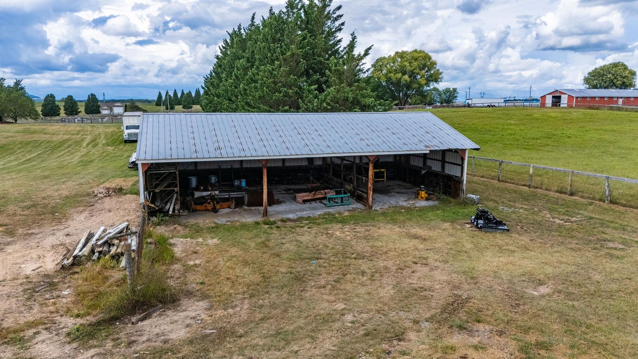 1040 TINKLING SPRING RD, STAUNTON, Virginia 24401, 3 Bedrooms Bedrooms, ,3 BathroomsBathrooms,Residential,1040 TINKLING SPRING RD,667916 MLS # 667916