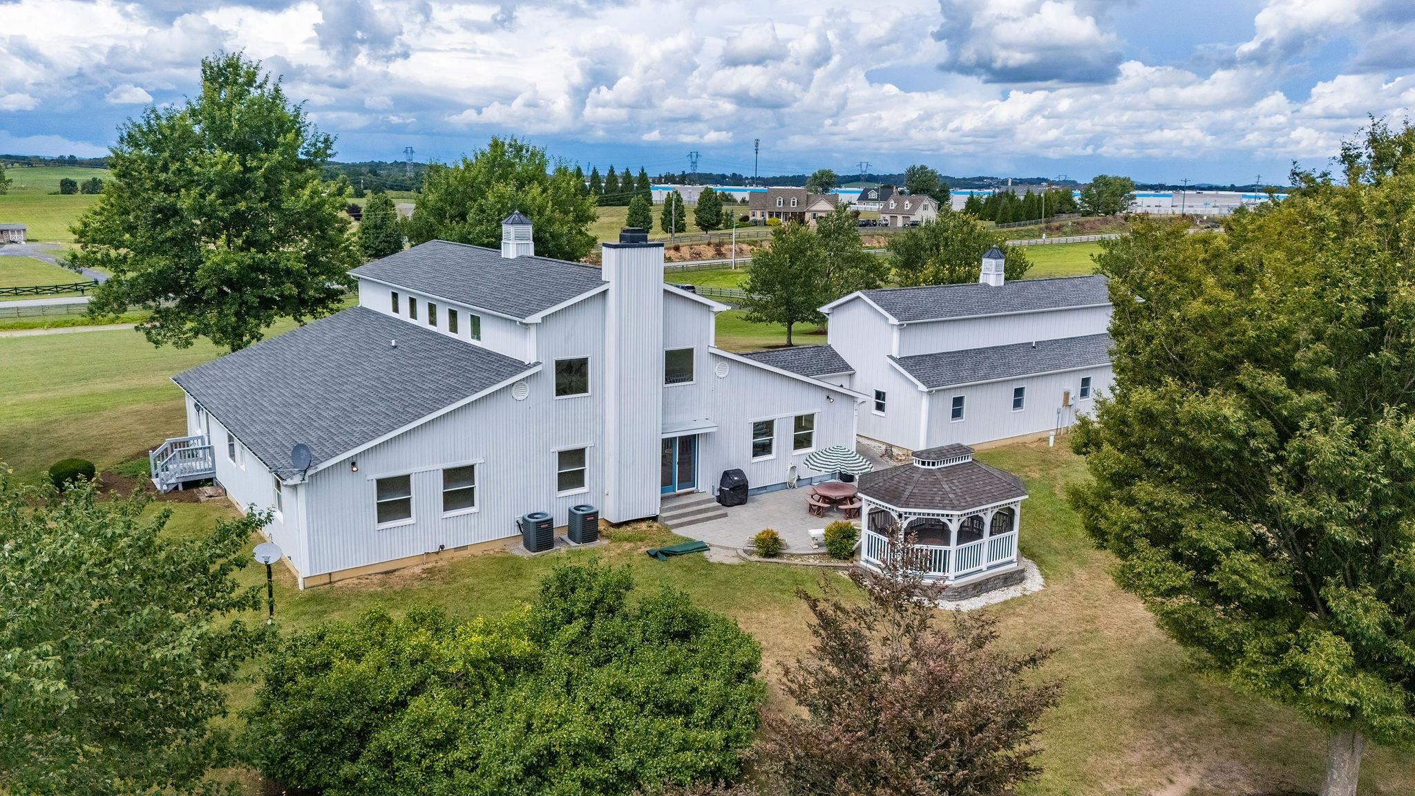 1040 TINKLING SPRING RD, STAUNTON, Virginia 24401, 3 Bedrooms Bedrooms, ,3 BathroomsBathrooms,Residential,1040 TINKLING SPRING RD,667916 MLS # 667916