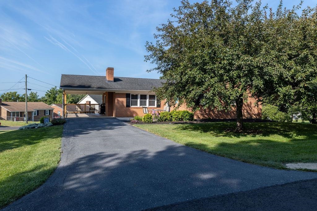 43 WALNUT ST, FISHERSVILLE, Virginia 22939, 3 Bedrooms Bedrooms, ,2 BathroomsBathrooms,Residential,43 WALNUT ST,667918 MLS # 667918