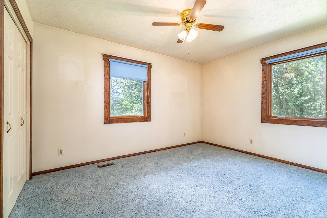 18300 MOUNTAIN VALLEY RD, NEW MARKET, Virginia 22844, 3 Bedrooms Bedrooms, ,2 BathroomsBathrooms,Residential,18300 MOUNTAIN VALLEY RD,667921 MLS # 667921