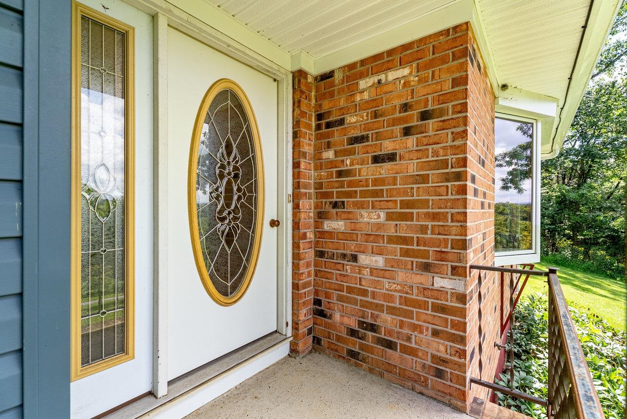 18300 MOUNTAIN VALLEY RD, NEW MARKET, Virginia 22844, 3 Bedrooms Bedrooms, ,2 BathroomsBathrooms,Residential,18300 MOUNTAIN VALLEY RD,667921 MLS # 667921