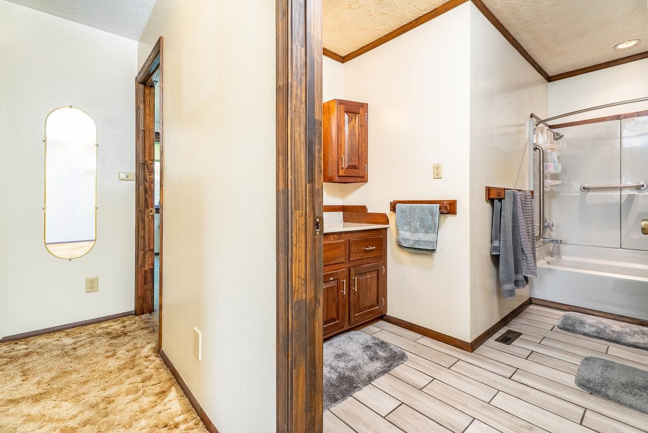 18300 MOUNTAIN VALLEY RD, NEW MARKET, Virginia 22844, 3 Bedrooms Bedrooms, ,2 BathroomsBathrooms,Residential,18300 MOUNTAIN VALLEY RD,667921 MLS # 667921