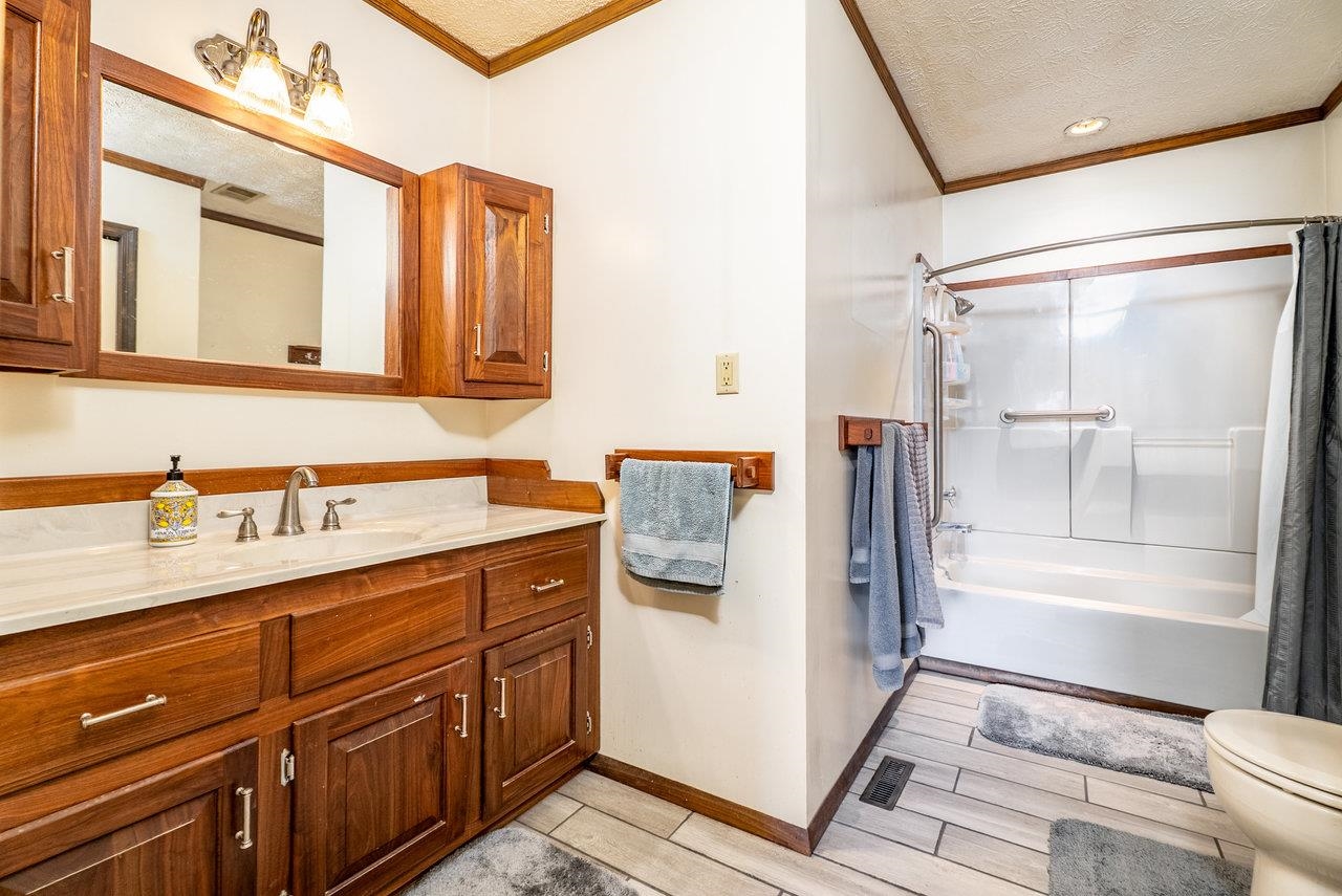 18300 MOUNTAIN VALLEY RD, NEW MARKET, Virginia 22844, 3 Bedrooms Bedrooms, ,2 BathroomsBathrooms,Residential,18300 MOUNTAIN VALLEY RD,667921 MLS # 667921