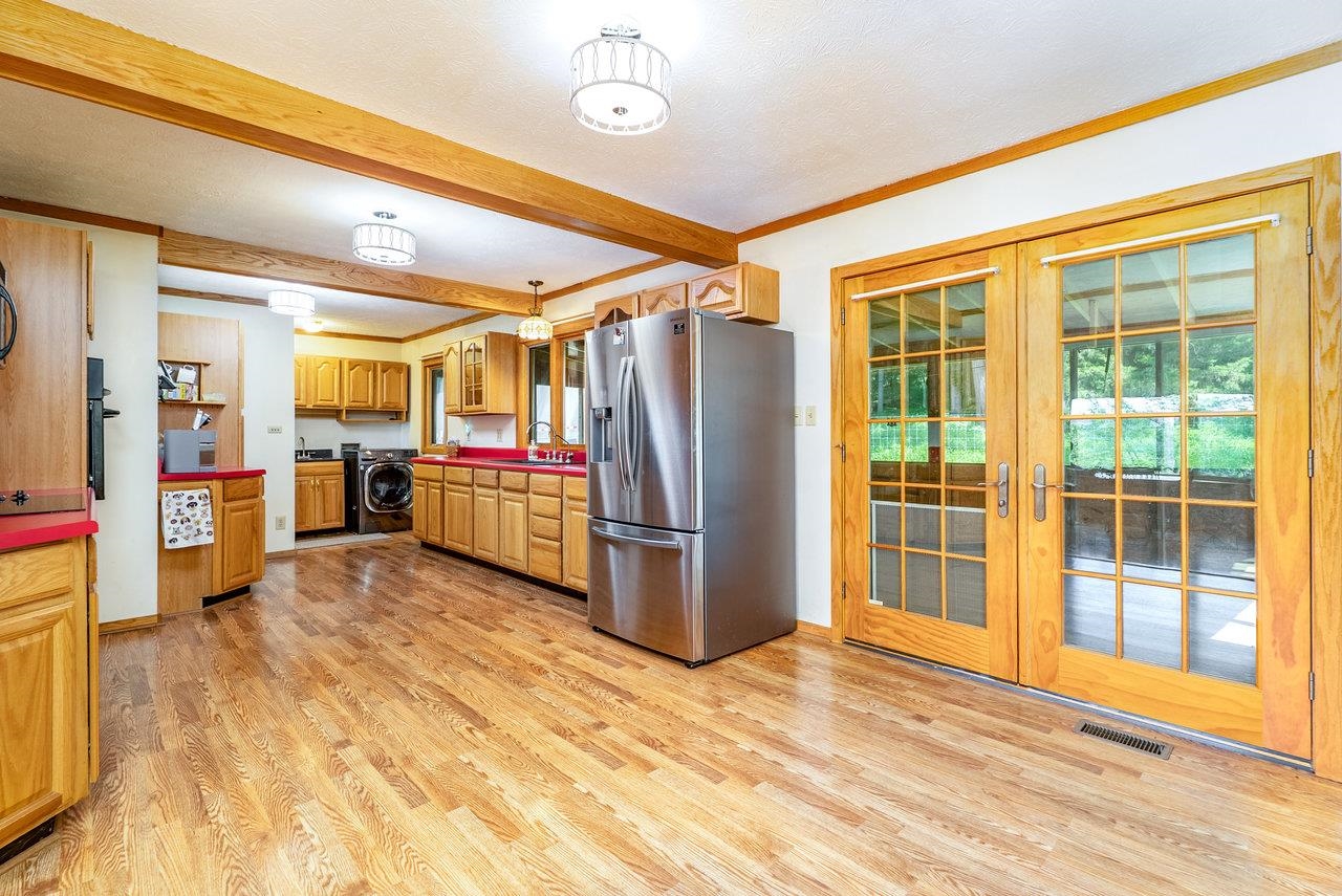 18300 MOUNTAIN VALLEY RD, NEW MARKET, Virginia 22844, 3 Bedrooms Bedrooms, ,2 BathroomsBathrooms,Residential,18300 MOUNTAIN VALLEY RD,667921 MLS # 667921