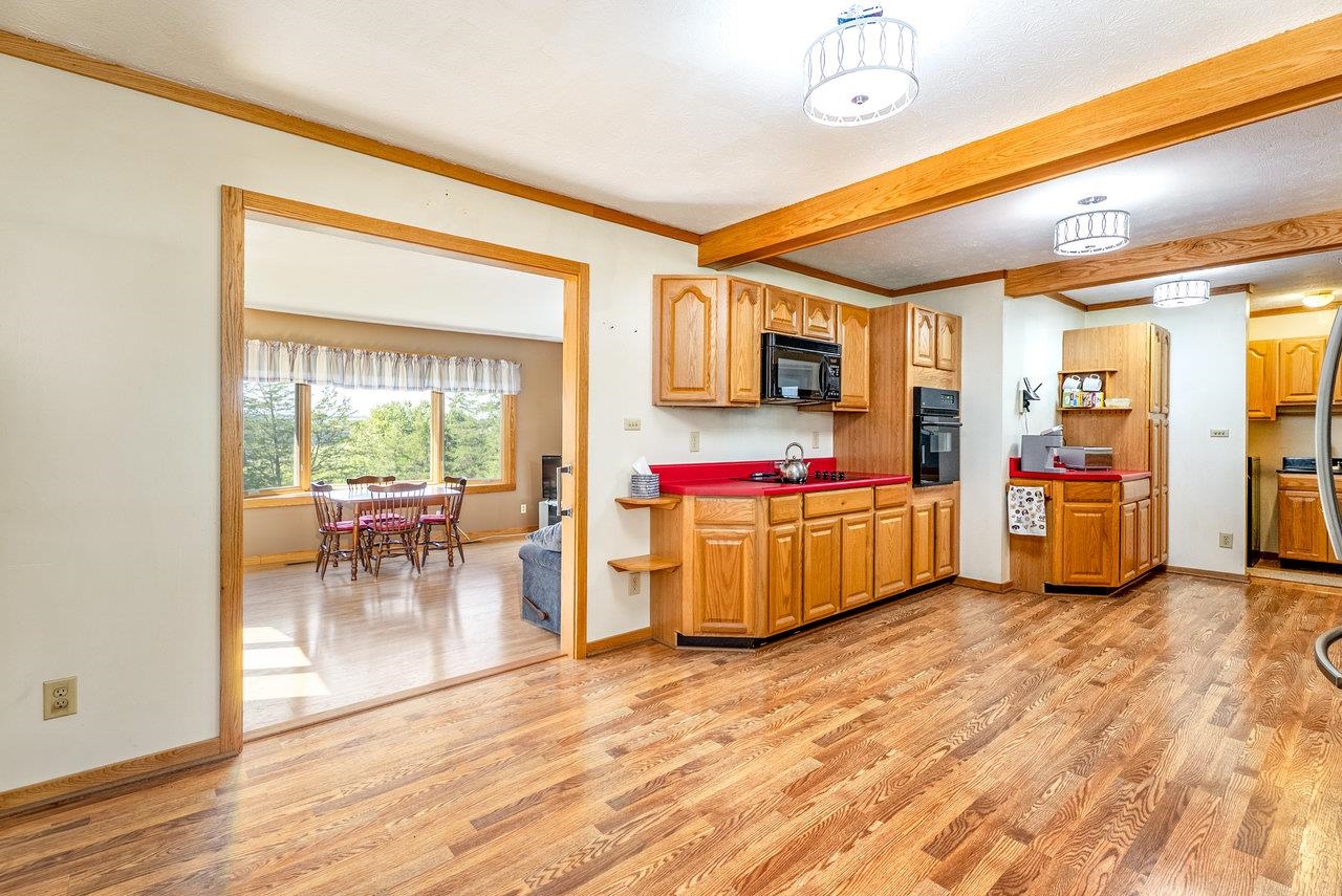 18300 MOUNTAIN VALLEY RD, NEW MARKET, Virginia 22844, 3 Bedrooms Bedrooms, ,2 BathroomsBathrooms,Residential,18300 MOUNTAIN VALLEY RD,667921 MLS # 667921