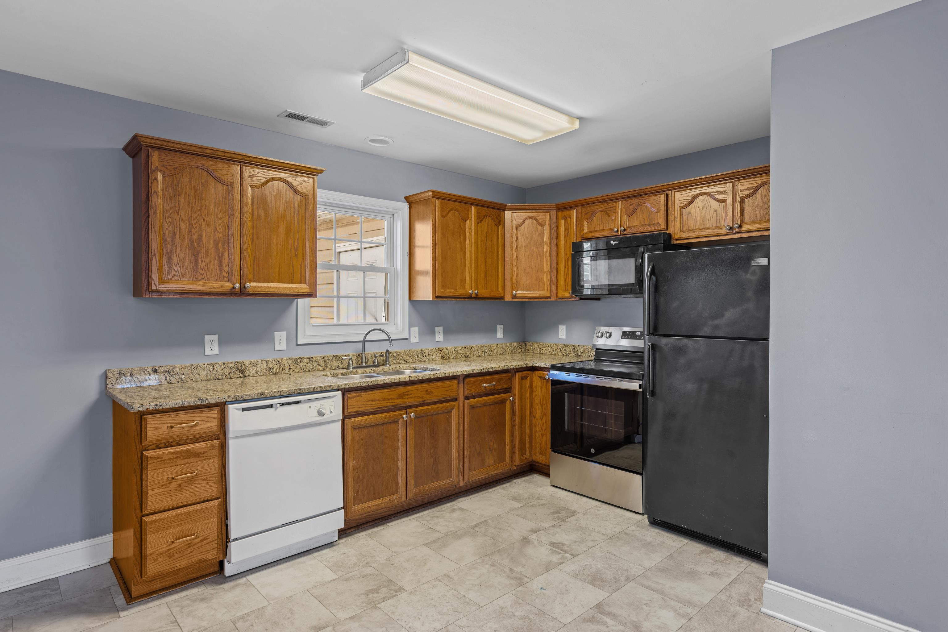 805 CARSON CIR, GROTTOES, Virginia 24441, 3 Bedrooms Bedrooms, ,2 BathroomsBathrooms,Residential,805 CARSON CIR,667925 MLS # 667925