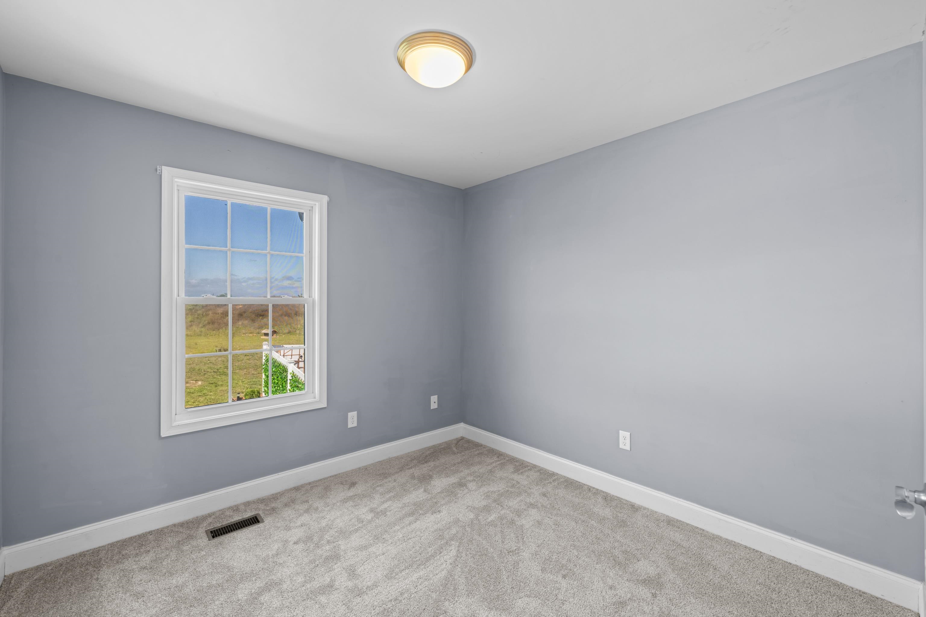 805 CARSON CIR, GROTTOES, Virginia 24441, 3 Bedrooms Bedrooms, ,2 BathroomsBathrooms,Residential,805 CARSON CIR,667925 MLS # 667925