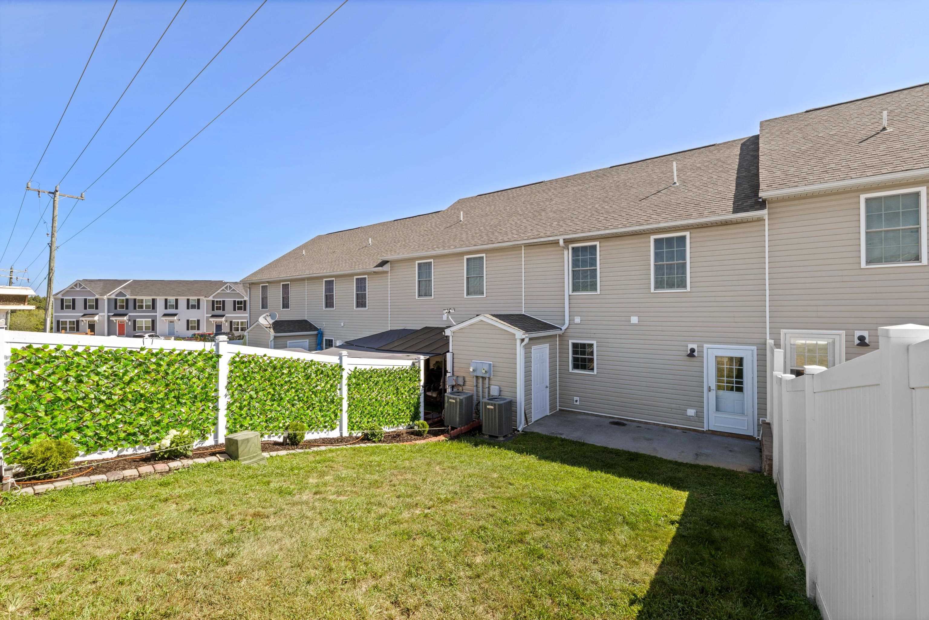 805 CARSON CIR, GROTTOES, Virginia 24441, 3 Bedrooms Bedrooms, ,2 BathroomsBathrooms,Residential,805 CARSON CIR,667925 MLS # 667925