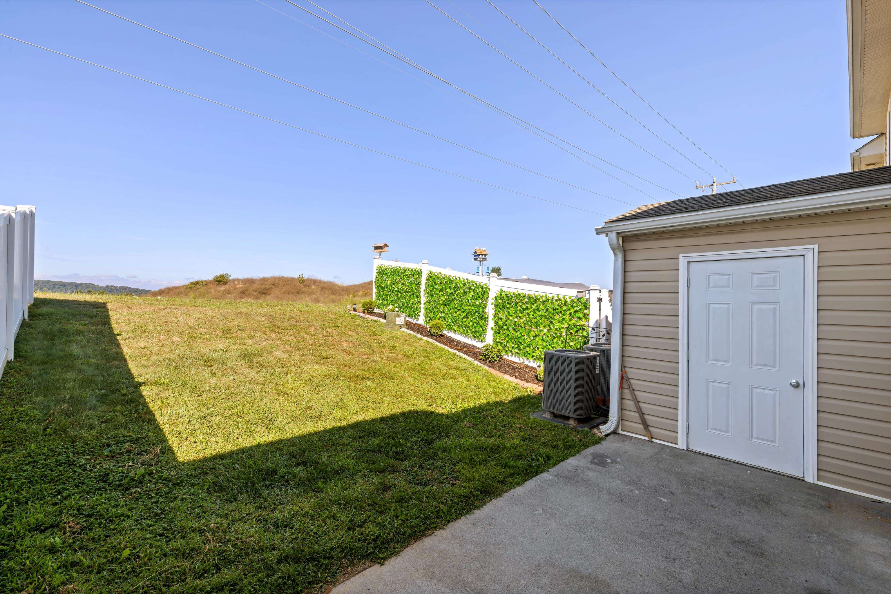 805 CARSON CIR, GROTTOES, Virginia 24441, 3 Bedrooms Bedrooms, ,2 BathroomsBathrooms,Residential,805 CARSON CIR,667925 MLS # 667925