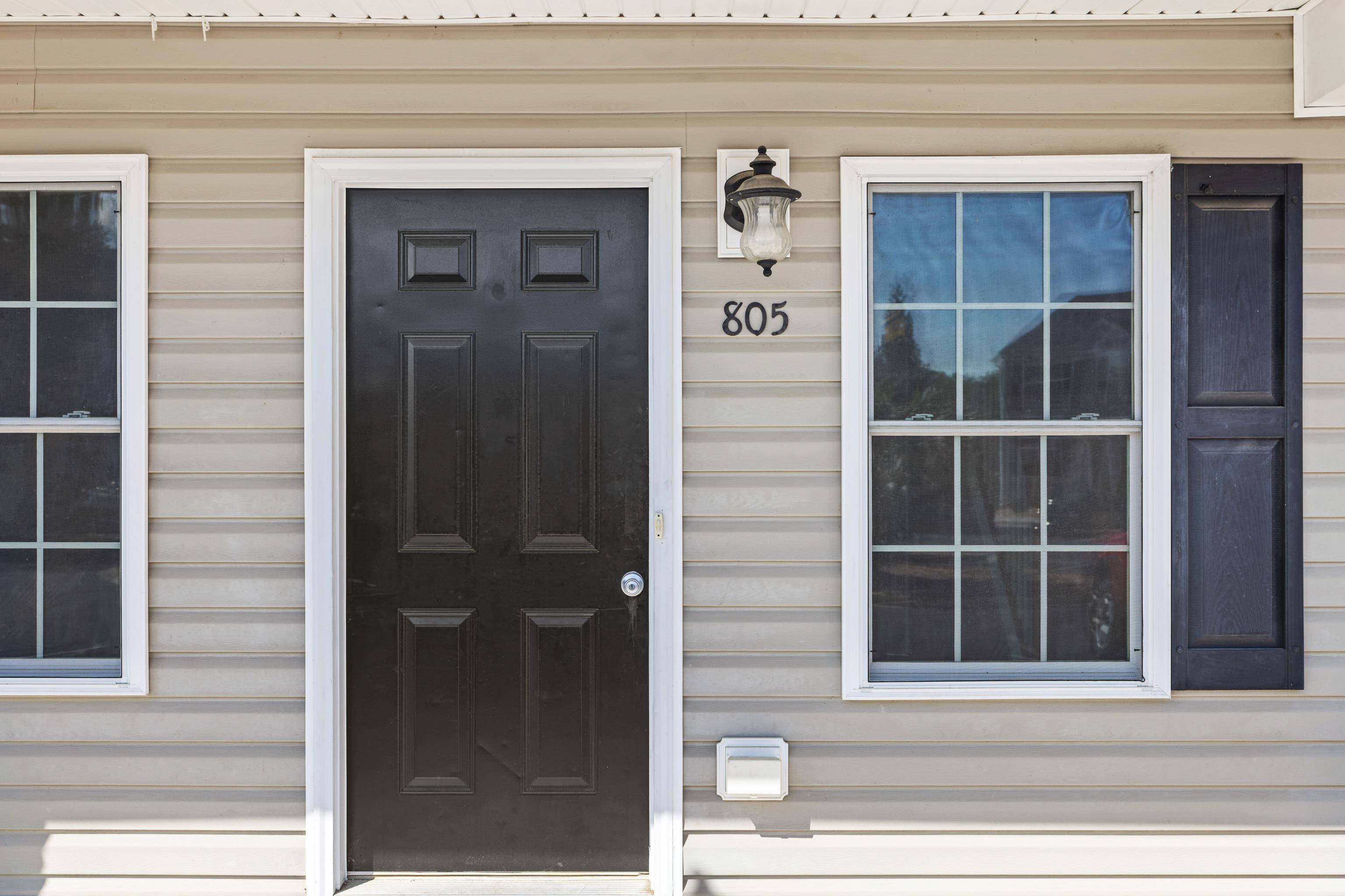 805 CARSON CIR, GROTTOES, Virginia 24441, 3 Bedrooms Bedrooms, ,2 BathroomsBathrooms,Residential,805 CARSON CIR,667925 MLS # 667925