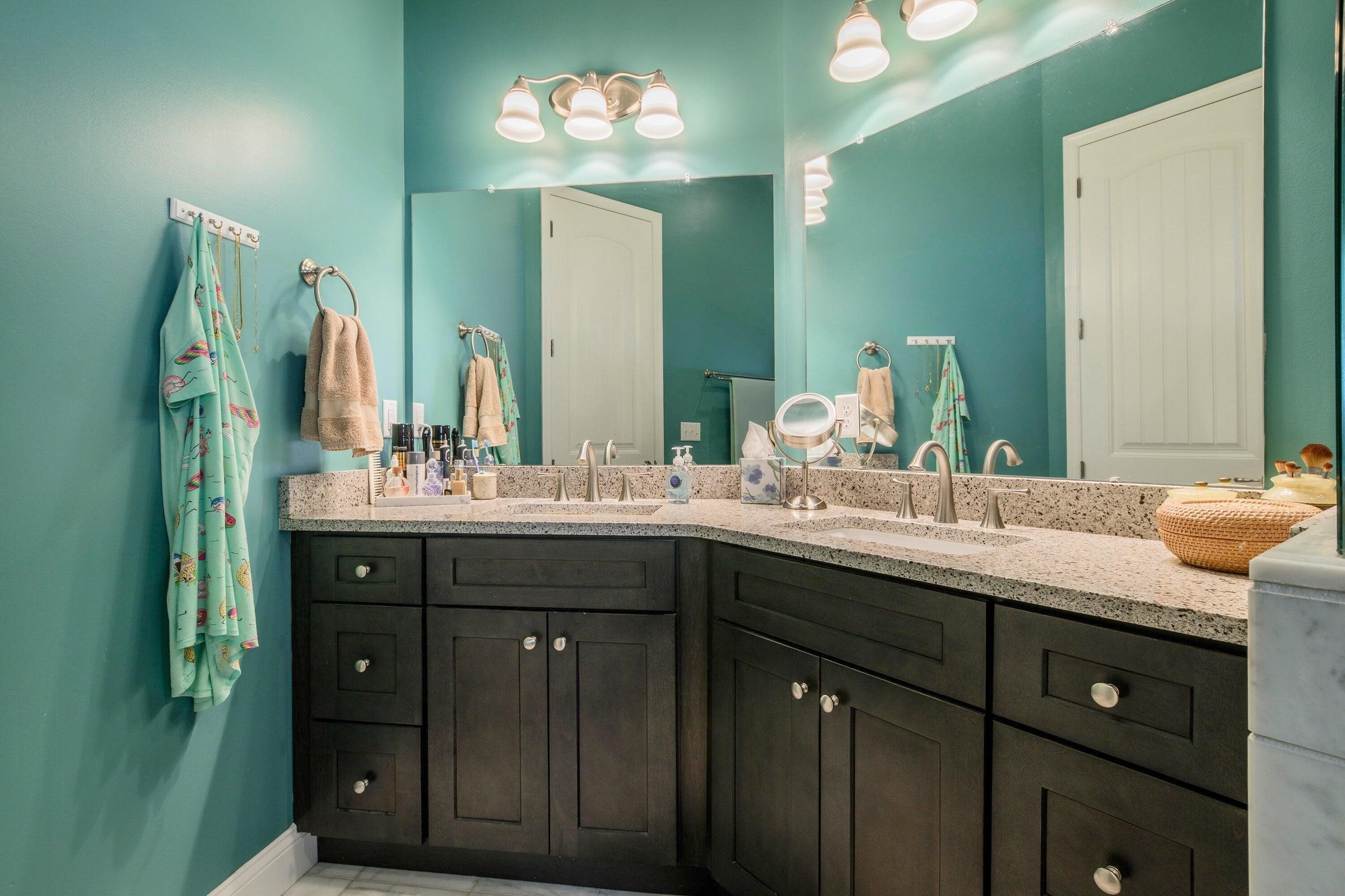 En suite Primary Bathroom