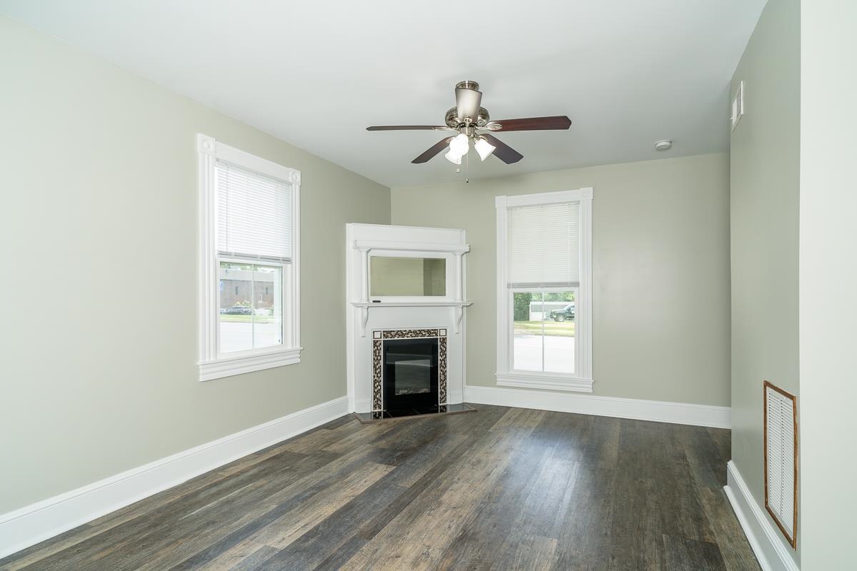632 E MARKET ST, HARRISONBURG, Virginia 22801, 5 Bedrooms Bedrooms, ,2 BathroomsBathrooms,Residential,632 E MARKET ST,667931 MLS # 667931
