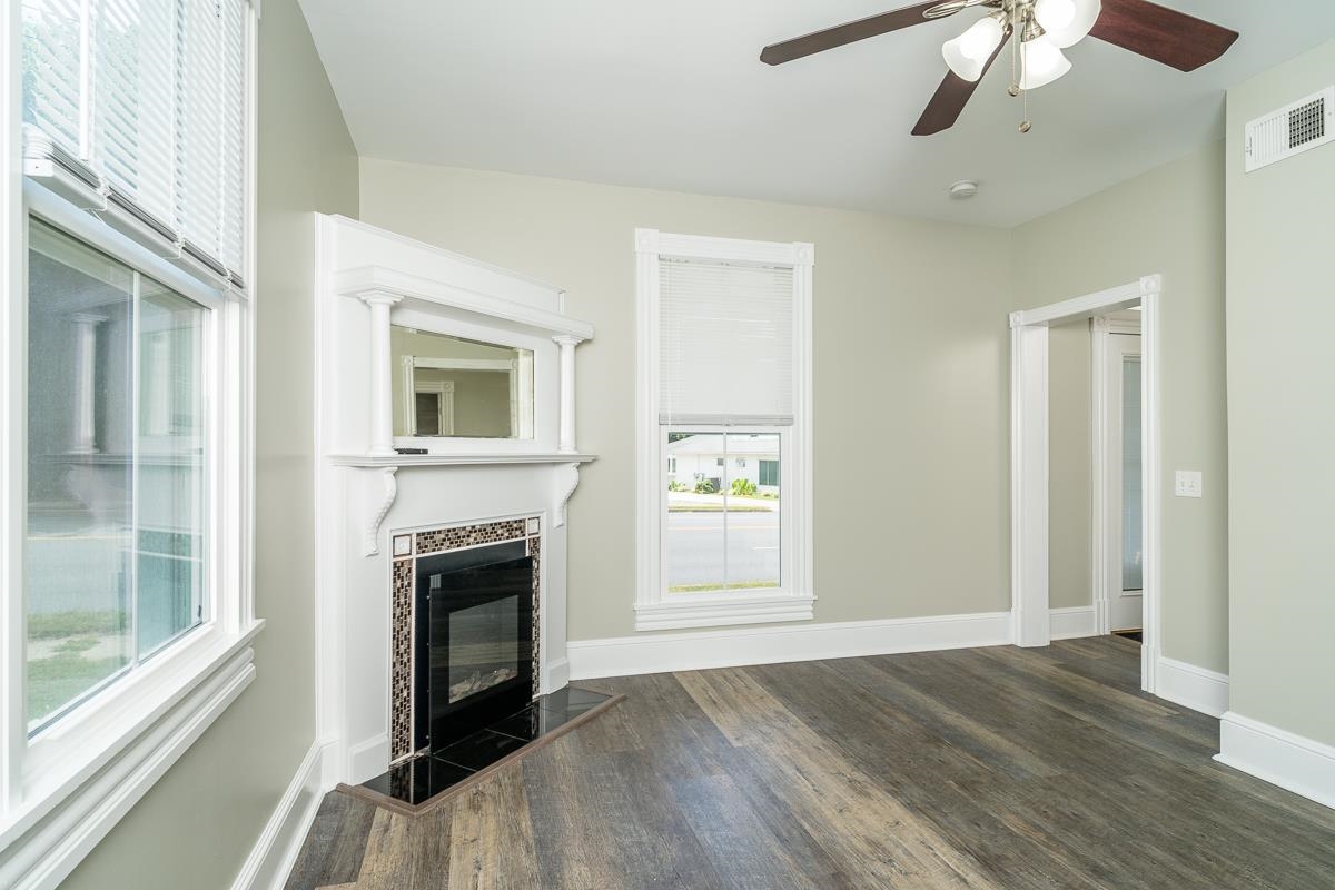 632 E MARKET ST, HARRISONBURG, Virginia 22801, 5 Bedrooms Bedrooms, ,2 BathroomsBathrooms,Residential,632 E MARKET ST,667931 MLS # 667931