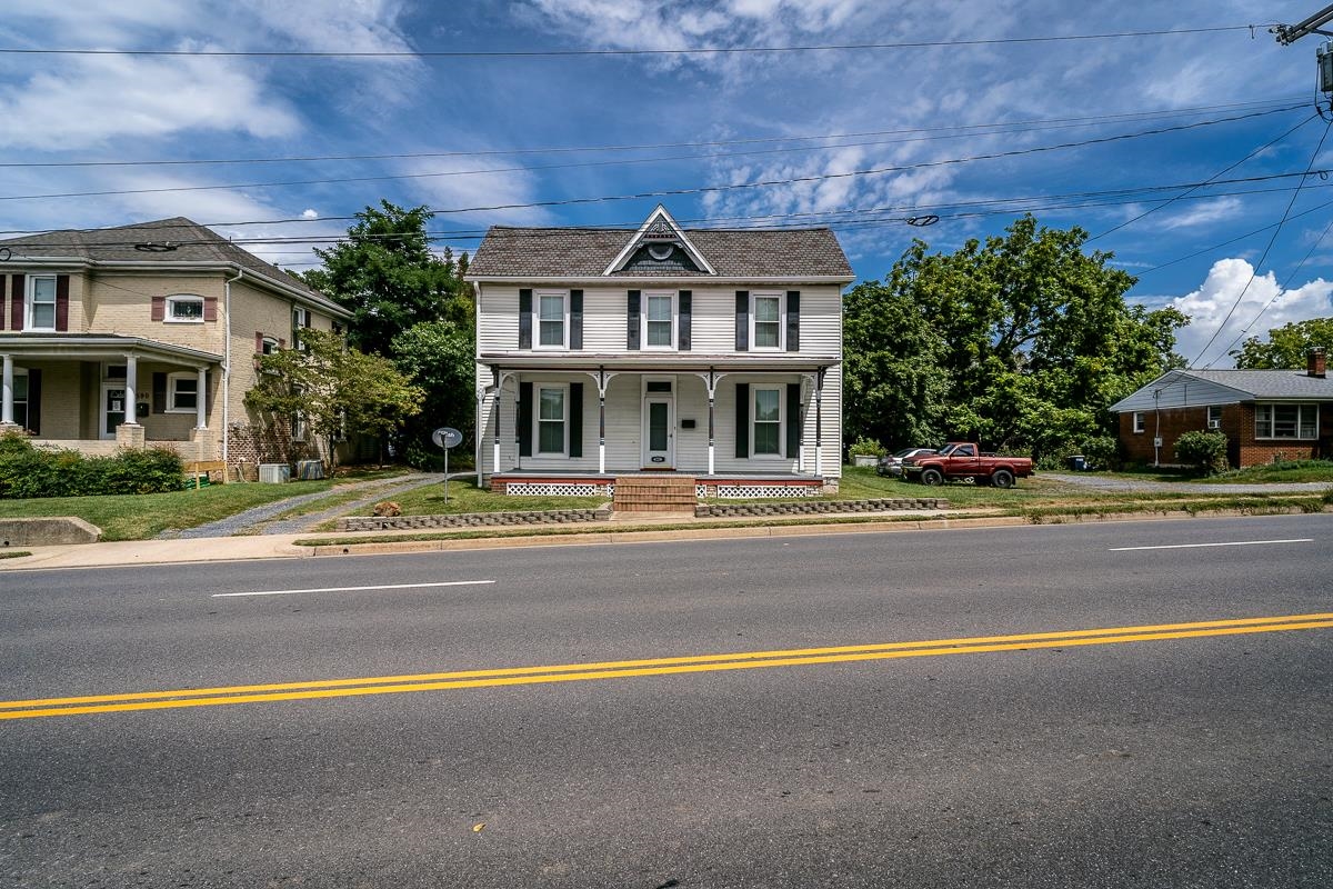 632 E MARKET ST, HARRISONBURG, Virginia 22801, 5 Bedrooms Bedrooms, ,2 BathroomsBathrooms,Residential,632 E MARKET ST,667931 MLS # 667931