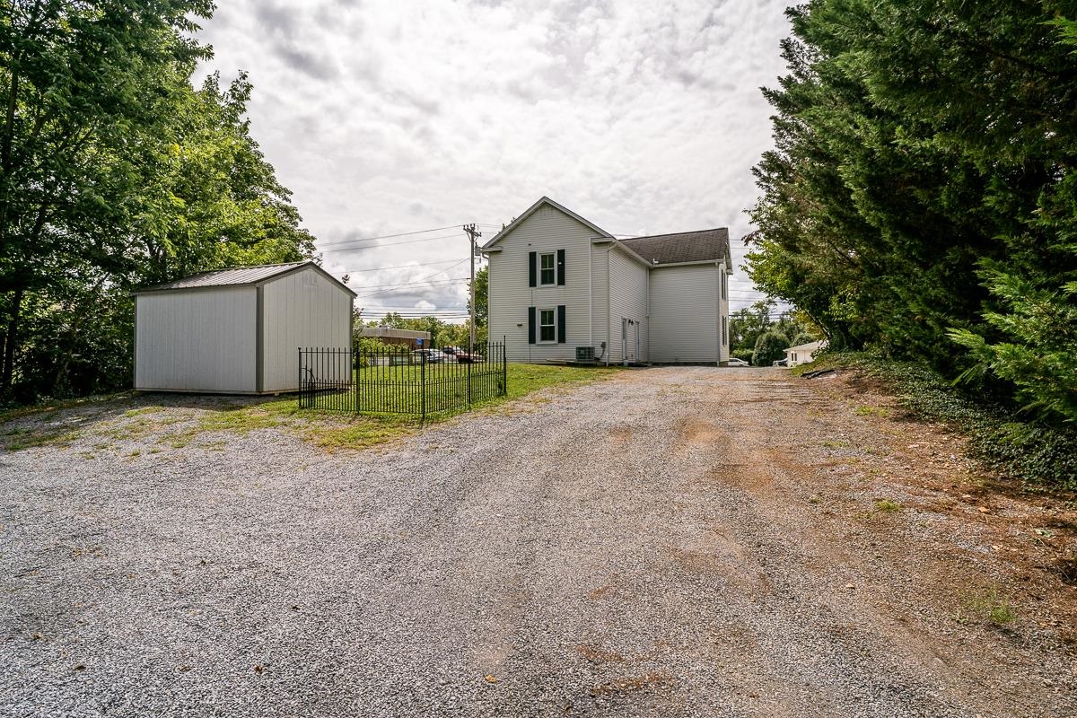 632 E MARKET ST, HARRISONBURG, Virginia 22801, 5 Bedrooms Bedrooms, ,2 BathroomsBathrooms,Residential,632 E MARKET ST,667931 MLS # 667931