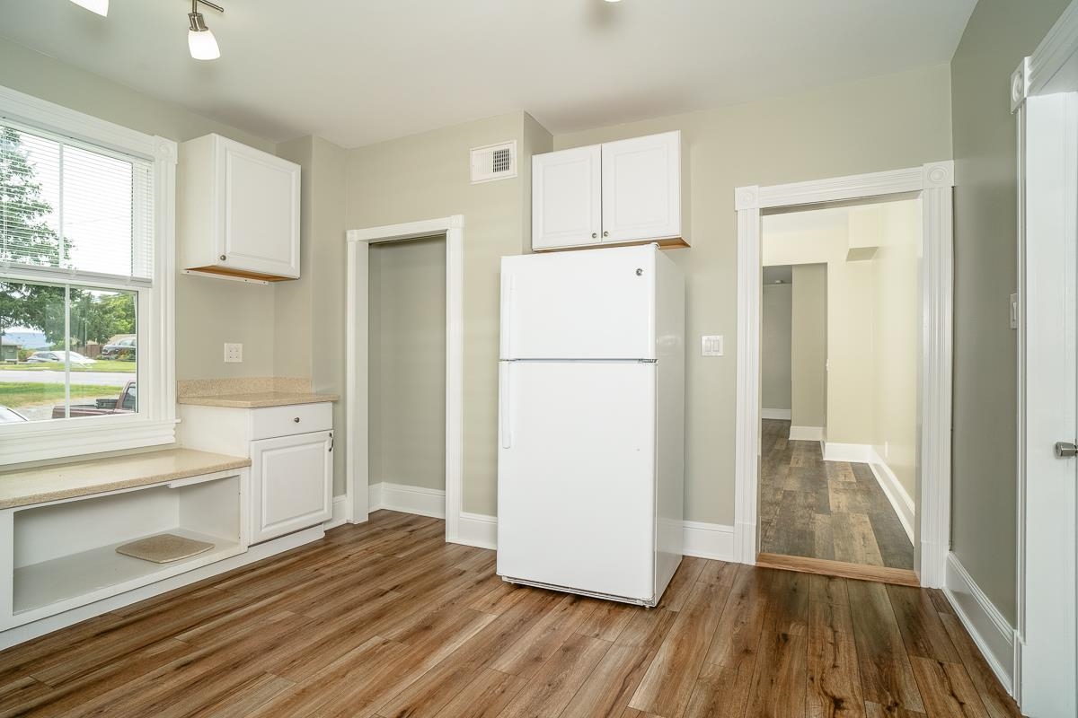 632 E MARKET ST, HARRISONBURG, Virginia 22801, 5 Bedrooms Bedrooms, ,2 BathroomsBathrooms,Residential,632 E MARKET ST,667931 MLS # 667931