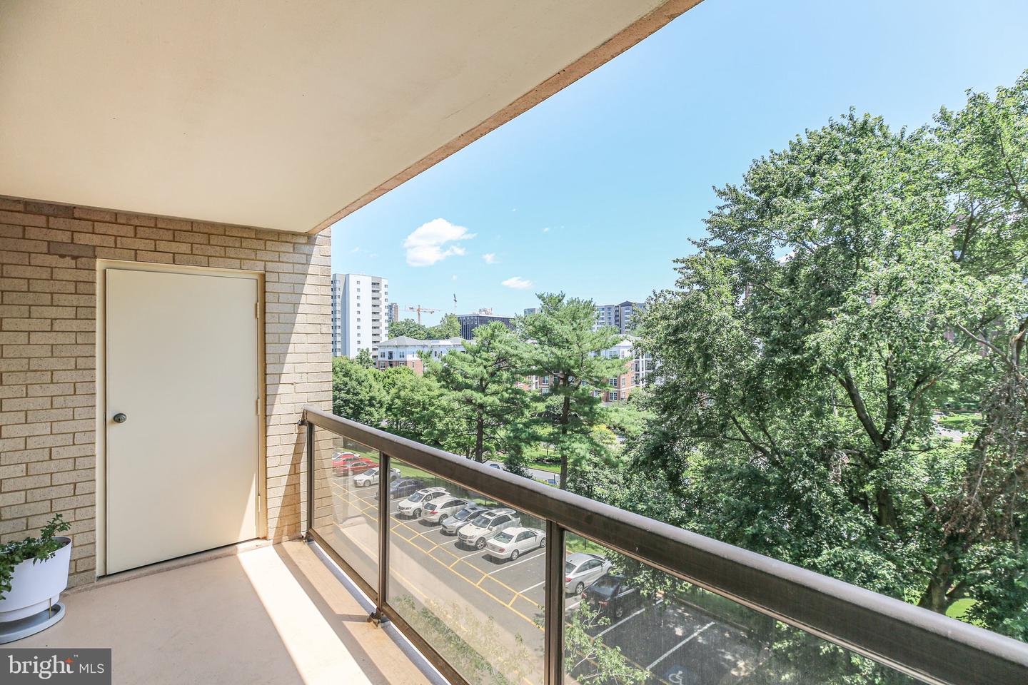 203 YOAKUM PKWY #502, ALEXANDRIA, Virginia 22304, 1 Bedroom Bedrooms, ,1 BathroomBathrooms,Residential,For sale,203 YOAKUM PKWY #502,VAAX2046884 MLS # VAAX2046884