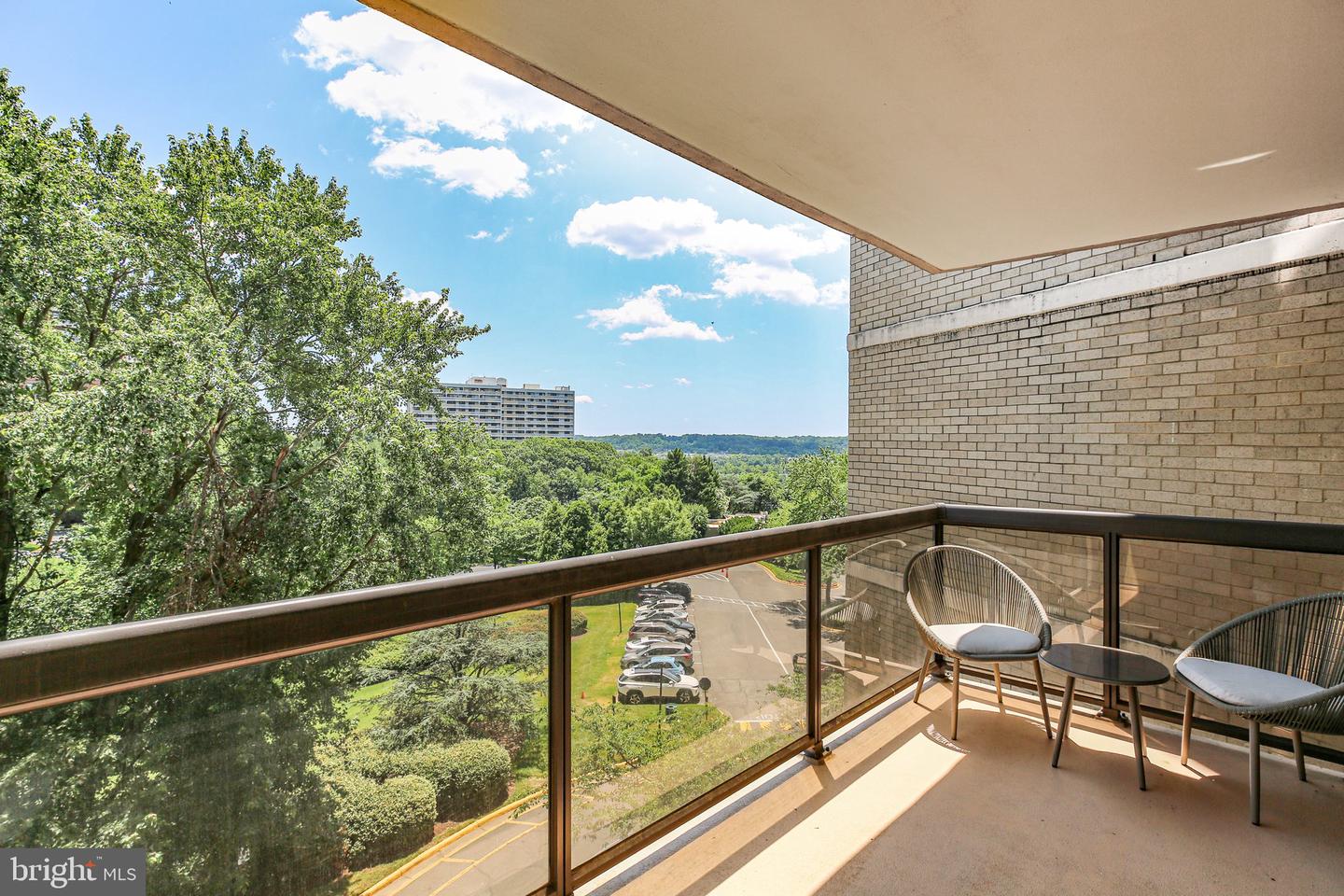 203 YOAKUM PKWY #502, ALEXANDRIA, Virginia 22304, 1 Bedroom Bedrooms, ,1 BathroomBathrooms,Residential,For sale,203 YOAKUM PKWY #502,VAAX2046884 MLS # VAAX2046884