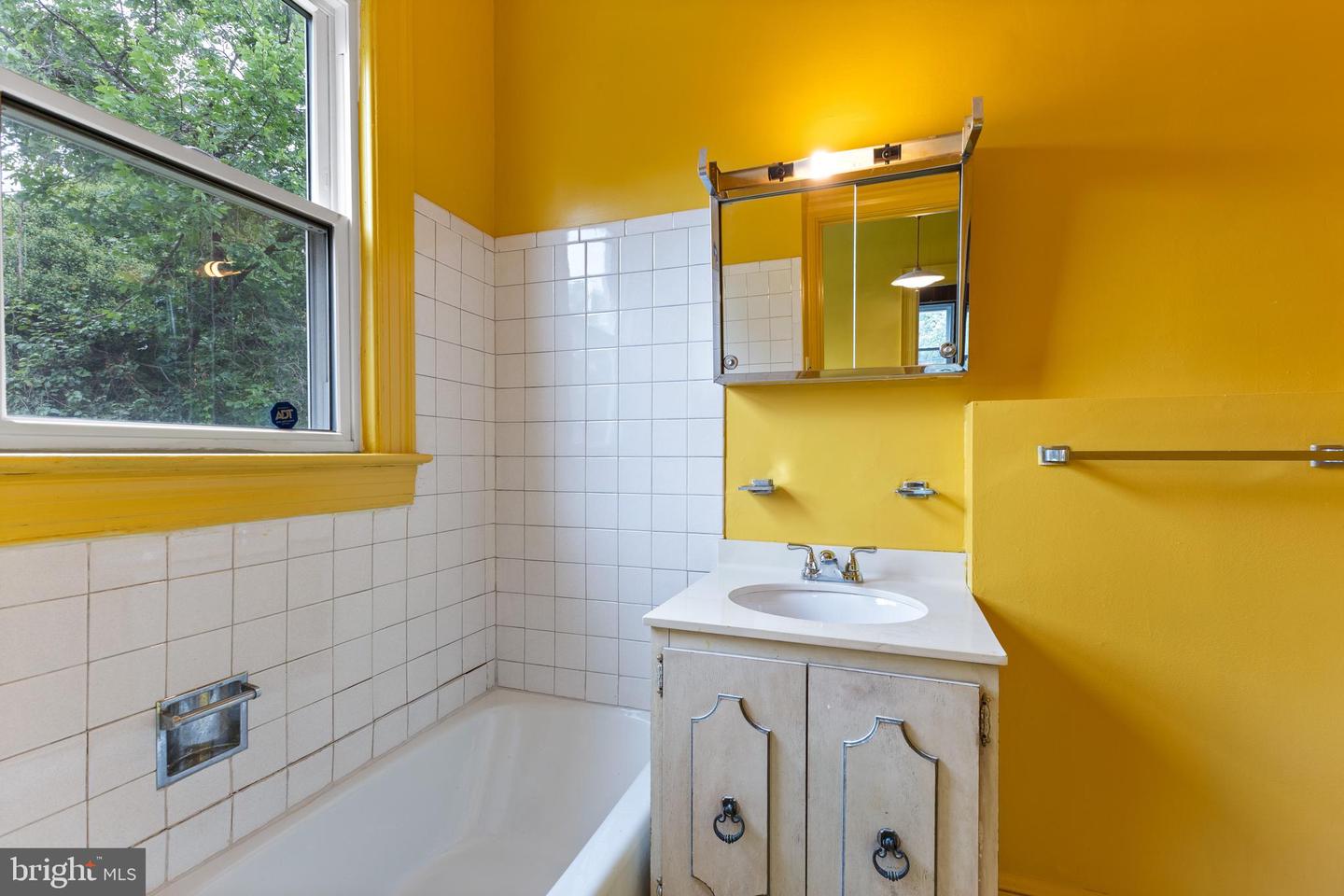 1702 25TH ST SE, WASHINGTON, District Of Columbia 20020, 4 Bedrooms Bedrooms, ,2 BathroomsBathrooms,Residential,For sale,1702 25TH ST SE,DCDC2208914 MLS # DCDC2208914