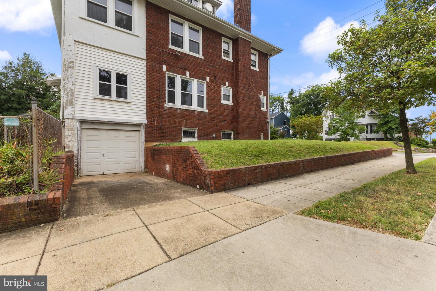 1702 25TH ST SE, WASHINGTON, District Of Columbia 20020, 4 Bedrooms Bedrooms, ,2 BathroomsBathrooms,Residential,For sale,1702 25TH ST SE,DCDC2208914 MLS # DCDC2208914