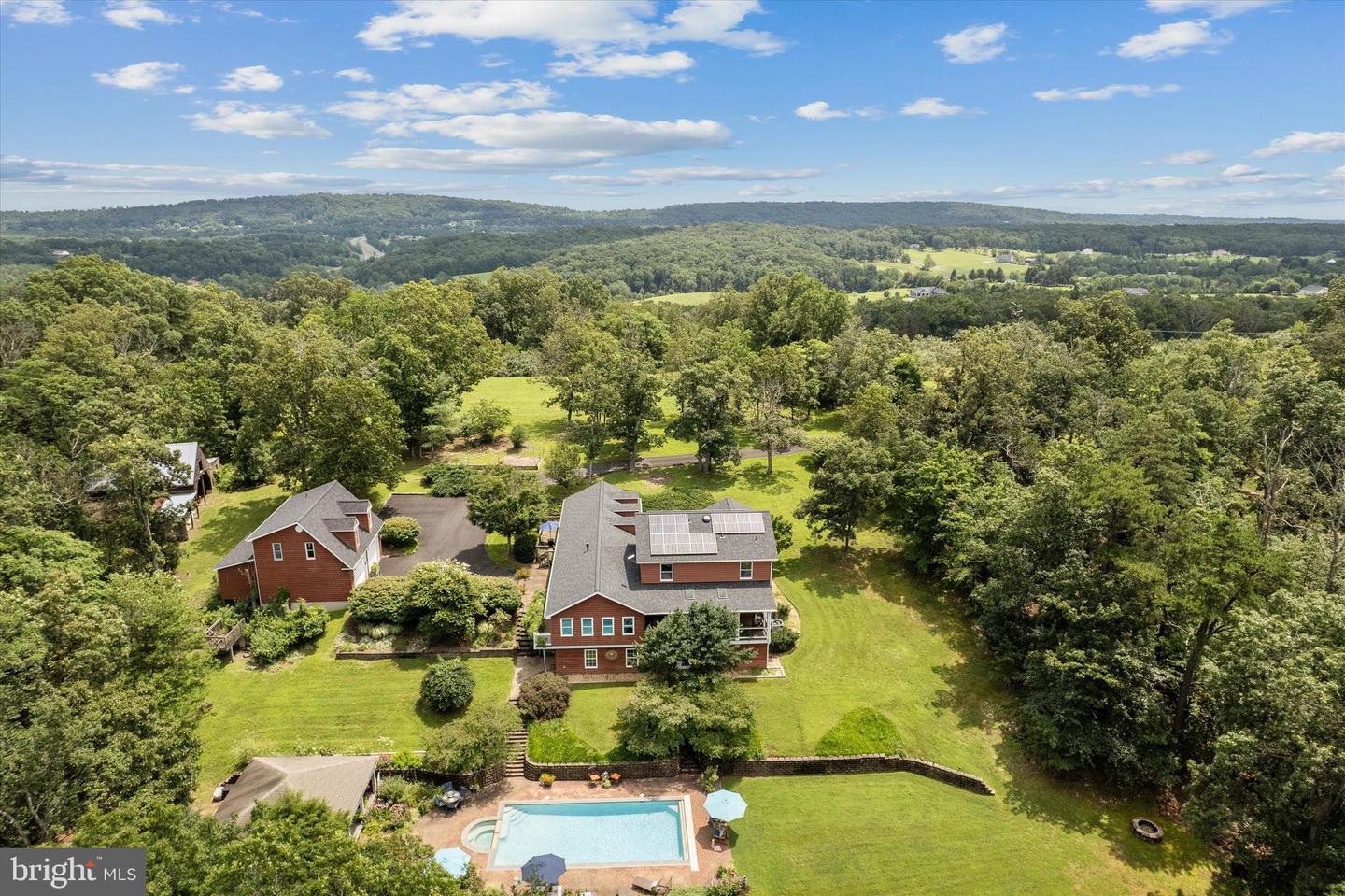 410 VALLEY VIEW DR, WINCHESTER, Virginia 22603, 5 Bedrooms Bedrooms, ,4 BathroomsBathrooms,Residential,For sale,410 VALLEY VIEW DR,VAFV2035314 MLS # VAFV2035314