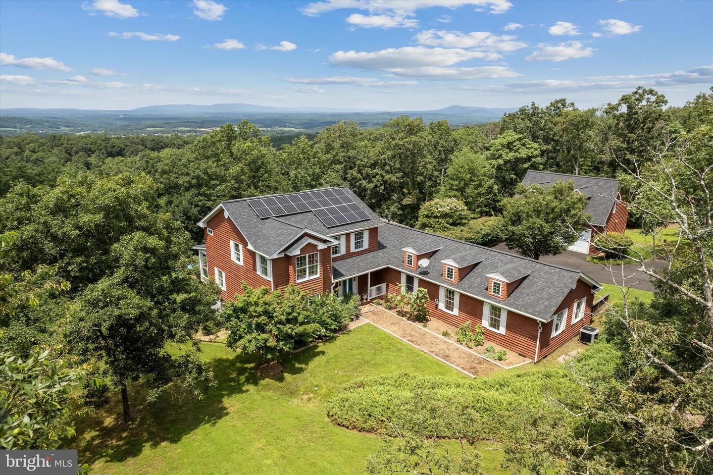 410 VALLEY VIEW DR, WINCHESTER, Virginia 22603, 5 Bedrooms Bedrooms, ,4 BathroomsBathrooms,Residential,For sale,410 VALLEY VIEW DR,VAFV2035314 MLS # VAFV2035314
