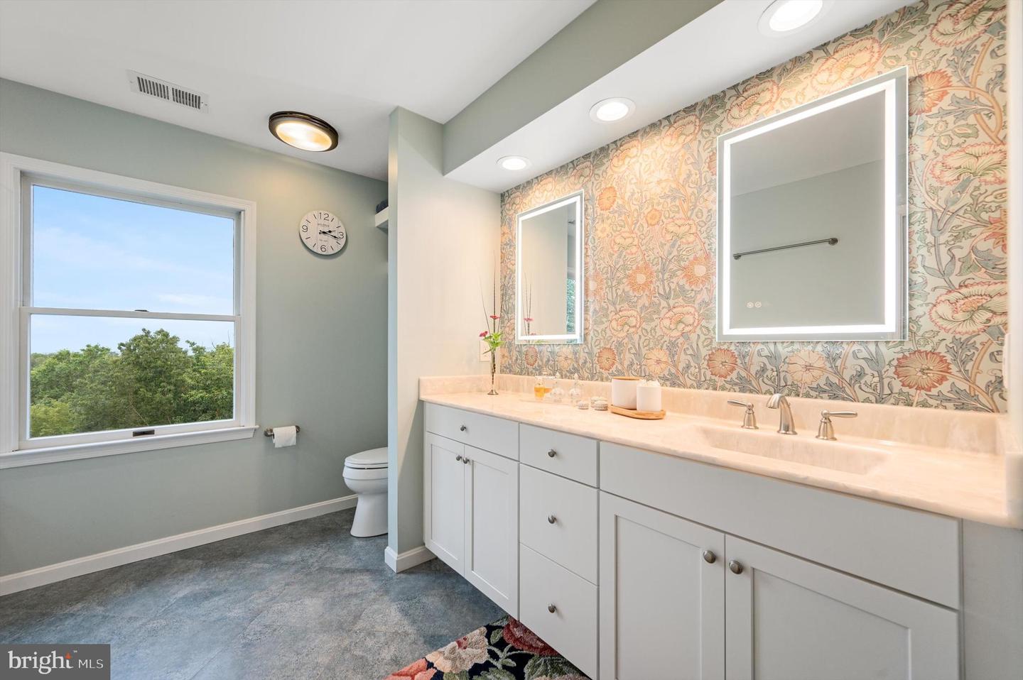 410 VALLEY VIEW DR, WINCHESTER, Virginia 22603, 5 Bedrooms Bedrooms, ,4 BathroomsBathrooms,Residential,For sale,410 VALLEY VIEW DR,VAFV2035314 MLS # VAFV2035314