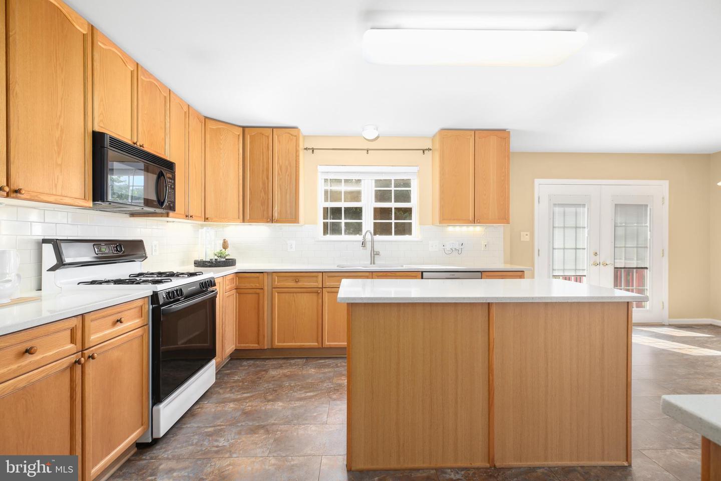 10407 NAPOLEON ST, FREDERICKSBURG, Virginia 22408, 4 Bedrooms Bedrooms, ,2 BathroomsBathrooms,Residential,For sale,10407 NAPOLEON ST,VASP2034696 MLS # VASP2034696