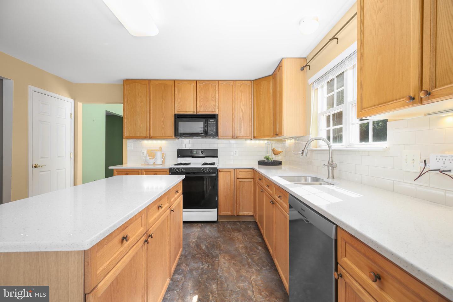 10407 NAPOLEON ST, FREDERICKSBURG, Virginia 22408, 4 Bedrooms Bedrooms, ,2 BathroomsBathrooms,Residential,For sale,10407 NAPOLEON ST,VASP2034696 MLS # VASP2034696