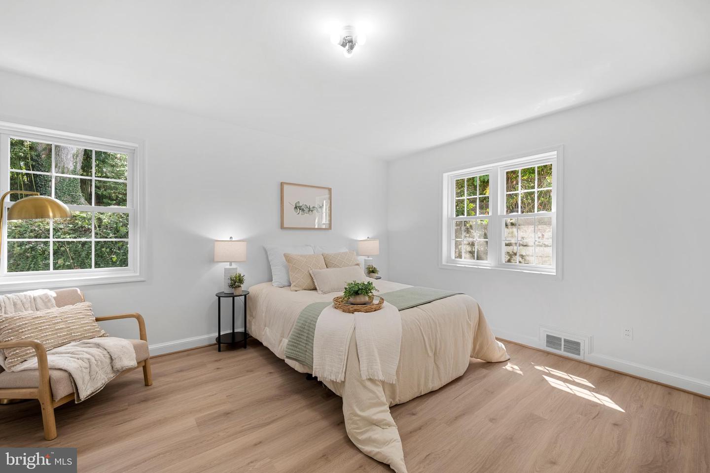 802 JANNEYS LN, ALEXANDRIA, Virginia 22302, 3 Bedrooms Bedrooms, ,2 BathroomsBathrooms,Residential,For sale,802 JANNEYS LN,VAAX2047774 MLS # VAAX2047774