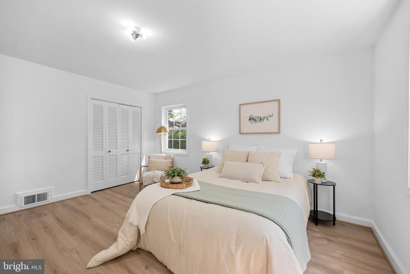 802 JANNEYS LN, ALEXANDRIA, Virginia 22302, 3 Bedrooms Bedrooms, ,2 BathroomsBathrooms,Residential,For sale,802 JANNEYS LN,VAAX2047774 MLS # VAAX2047774