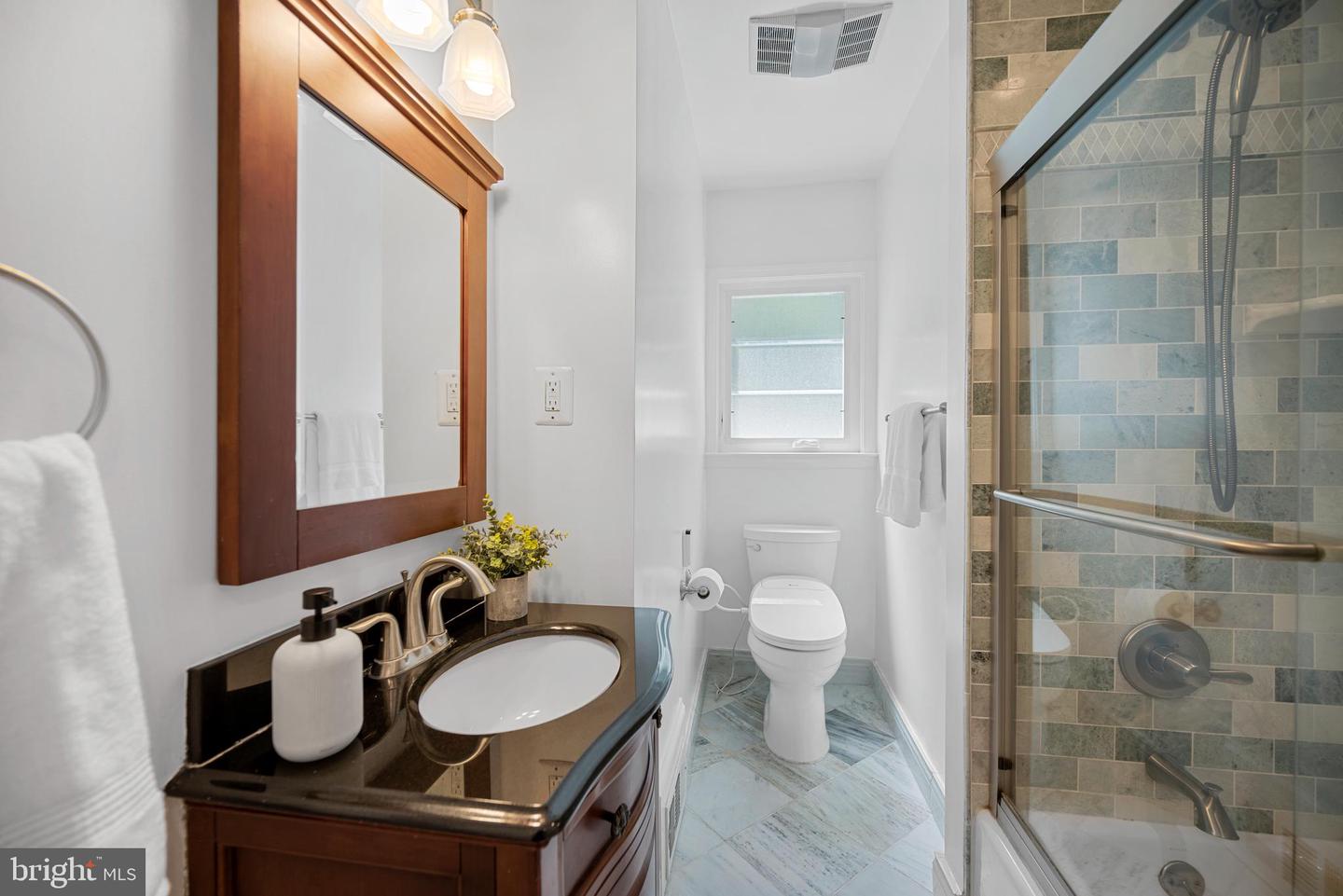802 JANNEYS LN, ALEXANDRIA, Virginia 22302, 3 Bedrooms Bedrooms, ,2 BathroomsBathrooms,Residential,For sale,802 JANNEYS LN,VAAX2047774 MLS # VAAX2047774