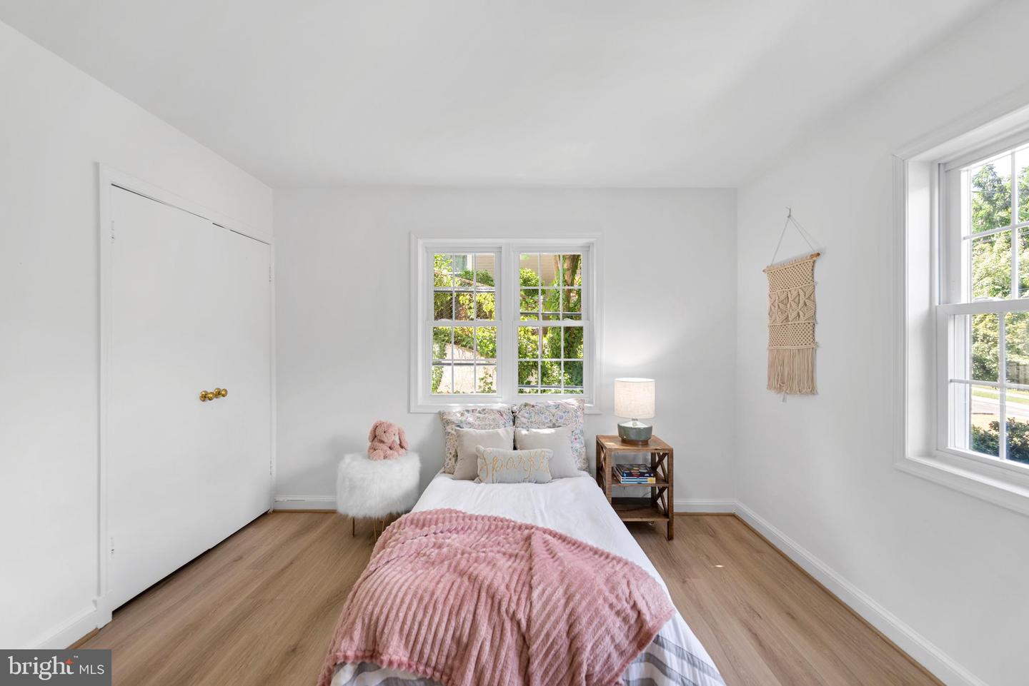 802 JANNEYS LN, ALEXANDRIA, Virginia 22302, 3 Bedrooms Bedrooms, ,2 BathroomsBathrooms,Residential,For sale,802 JANNEYS LN,VAAX2047774 MLS # VAAX2047774