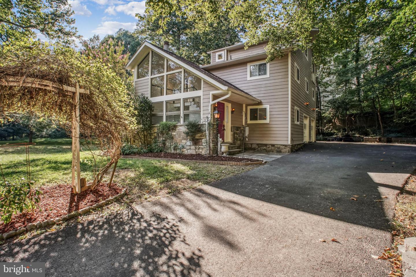 3530 MORNINGSIDE DR, FAIRFAX, Virginia 22031, 4 Bedrooms Bedrooms, ,3 BathroomsBathrooms,Residential,For sale,3530 MORNINGSIDE DR,VAFX2257128 MLS # VAFX2257128