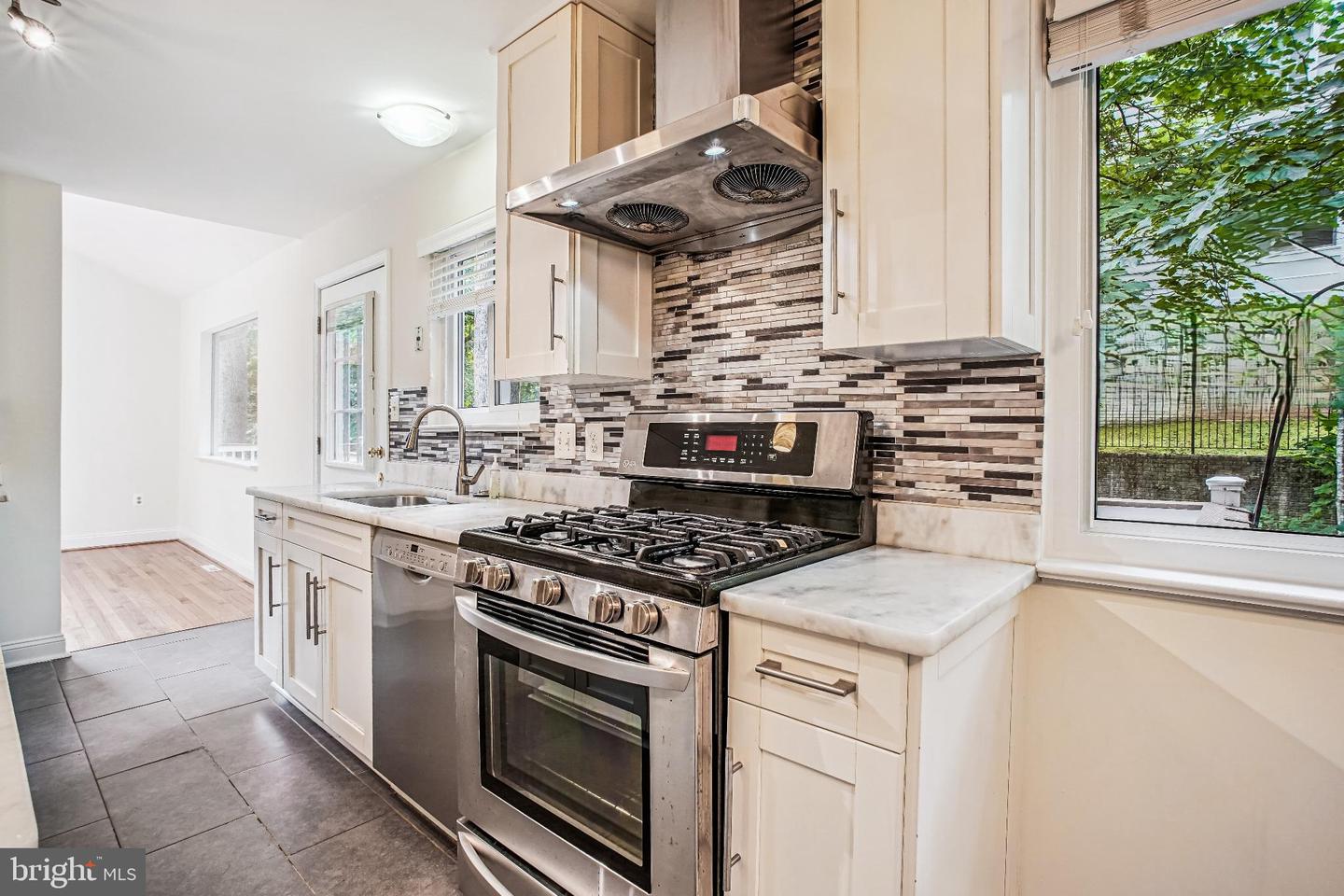 3530 MORNINGSIDE DR, FAIRFAX, Virginia 22031, 4 Bedrooms Bedrooms, ,3 BathroomsBathrooms,Residential,For sale,3530 MORNINGSIDE DR,VAFX2257128 MLS # VAFX2257128