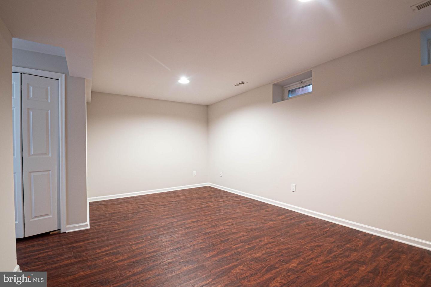 21923 MYRTLEWOOD SQ, STERLING, Virginia 20164, 3 Bedrooms Bedrooms, ,2 BathroomsBathrooms,Residential,For sale,21923 MYRTLEWOOD SQ,VALO2103234 MLS # VALO2103234