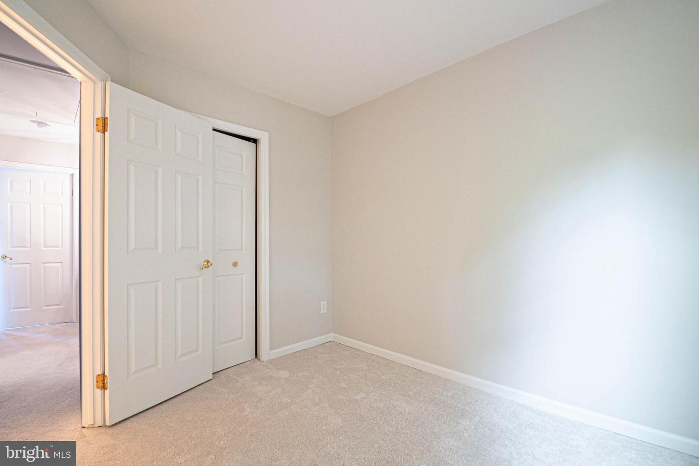 21923 MYRTLEWOOD SQ, STERLING, Virginia 20164, 3 Bedrooms Bedrooms, ,2 BathroomsBathrooms,Residential,For sale,21923 MYRTLEWOOD SQ,VALO2103234 MLS # VALO2103234