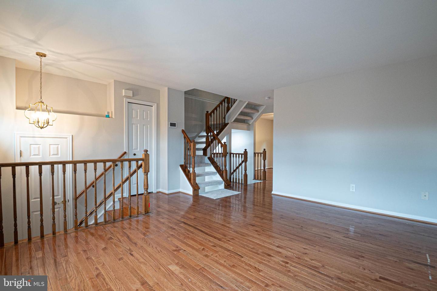 21923 MYRTLEWOOD SQ, STERLING, Virginia 20164, 3 Bedrooms Bedrooms, ,2 BathroomsBathrooms,Residential,For sale,21923 MYRTLEWOOD SQ,VALO2103234 MLS # VALO2103234